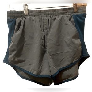 Under Armour Active Shorts Loose HeatGear Built In Briefs Teal & Gray Size Small